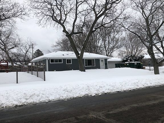 3rd image of 10337 Wentworth Ave S