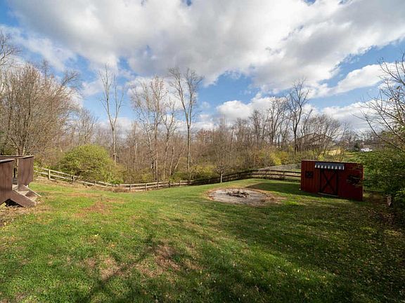 4th image of 1293 Woodford Ct
