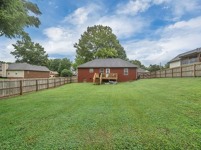 2029 Sunday Silence Dr — Photo 34