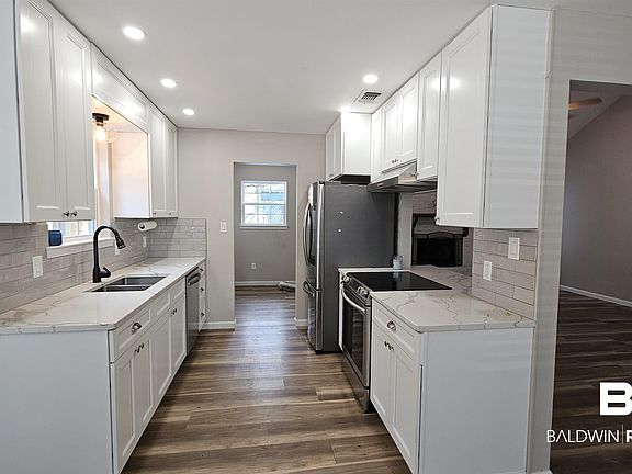 4th image of 406 Ridgewood Dr