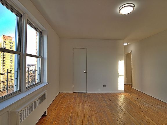 3rd image of 2630 Kingsbridge Ter APT 4A