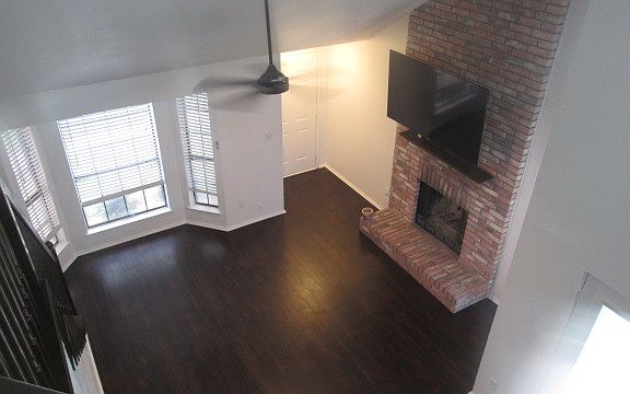 5th image of 302 Mahogany Dr