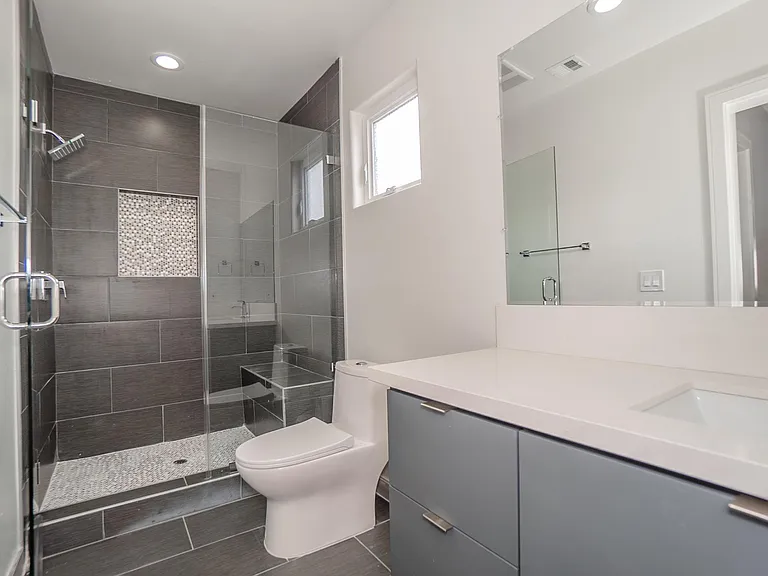 7199 S La Cienega Blvd — Photo 24