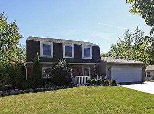 1625 Portsmouth Ln, Schaumburg, IL