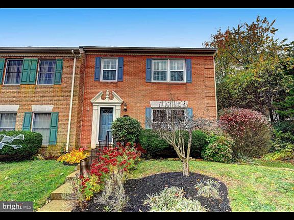 2nd image of 1406 Valbrook Ct S