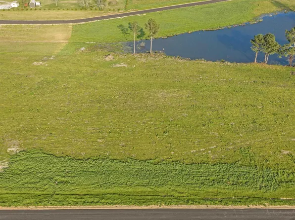 8 Garrett St, Rainsville, AL 35986