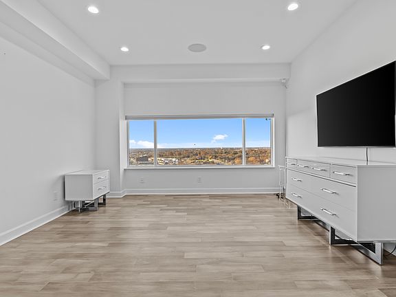 4th image of 345 W Vine St #2201