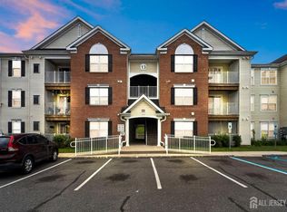 1313 Fernwood Ct, New Brunswick, NJ 08901