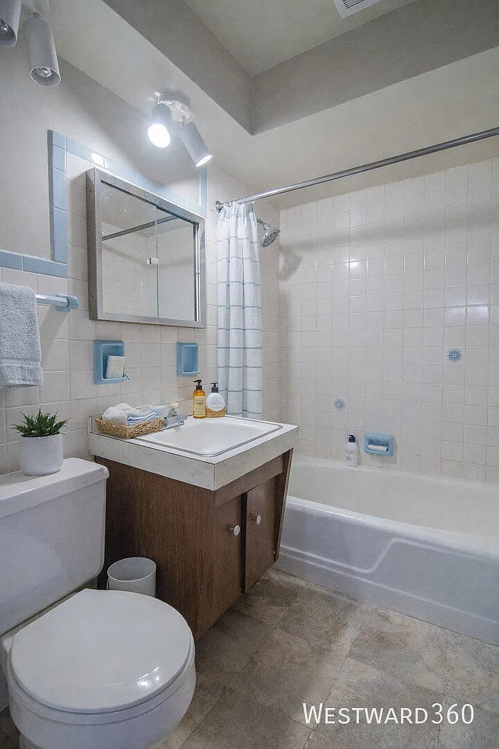 "Available Now / Riverdale/Dolton / 1 Bed / 1 Bath" — Photo 4