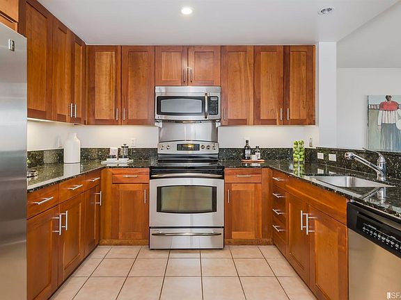4th image of 350 Broderick St APT 405