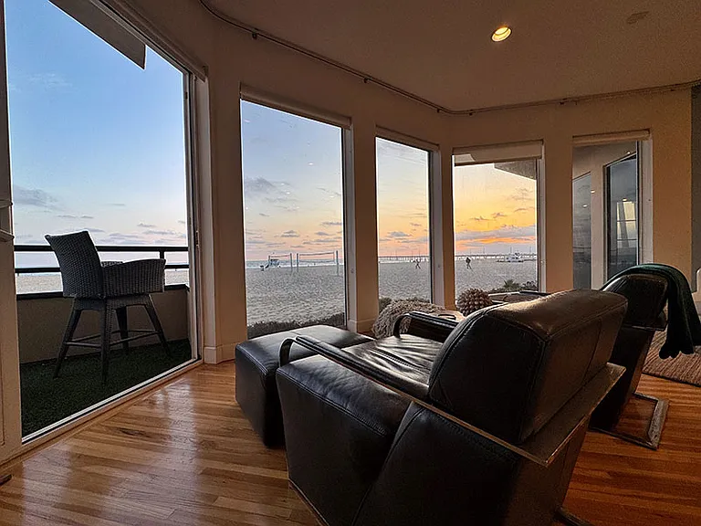 3509 Ocean Front Walk — Photo 12