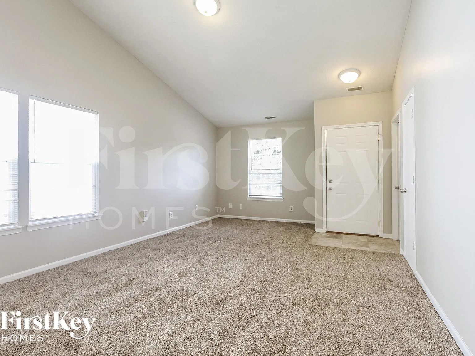 3 bed, 2.0 bath, 1100 sqft, $1,890 — Photo 3