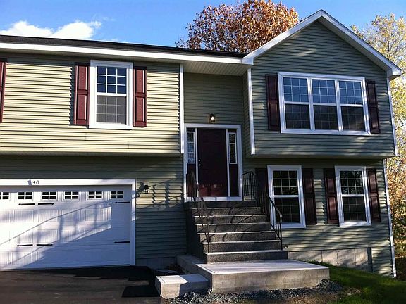 2nd image of 121A Hickory Ct