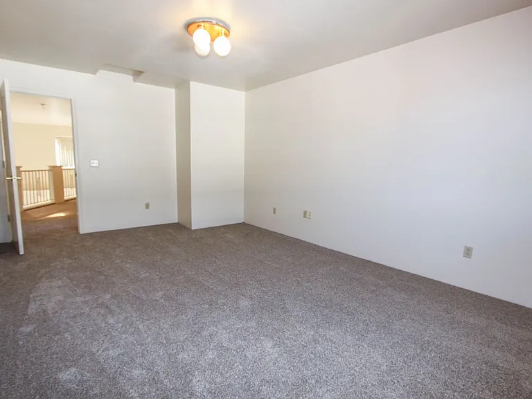3249 N Hedgewood Dr — Photo 9