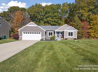 391 Green Ridge Dr SE, Caledonia, MI 49316