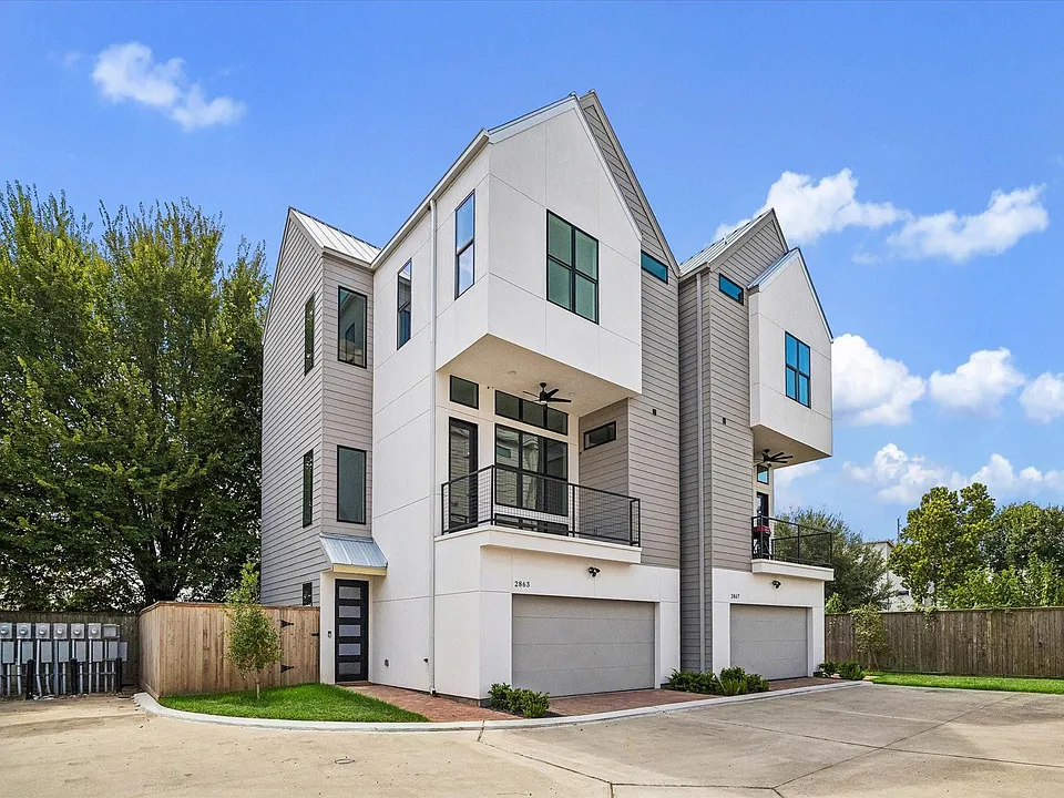 2863 Decker Pl