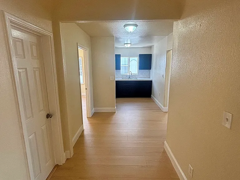 5158 Denker Ave — Photo 5