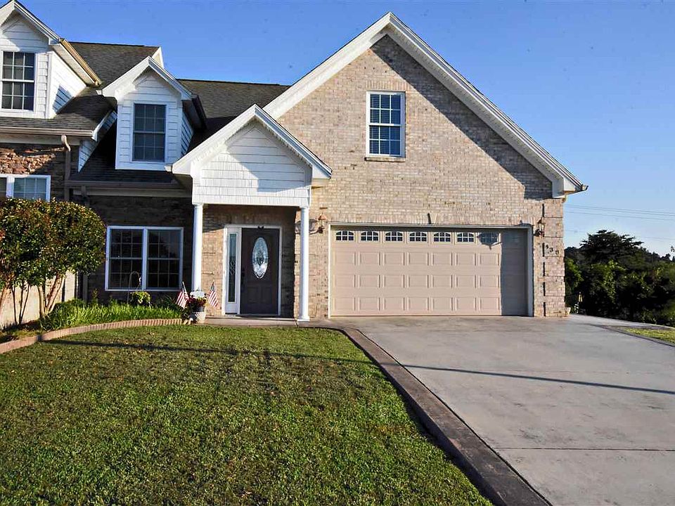 1st image of 438 Lochmere Greene Dr