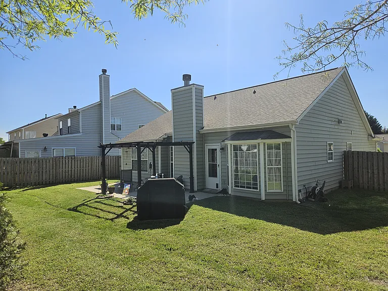 3914 Cedar Hill Dr — Photo 4