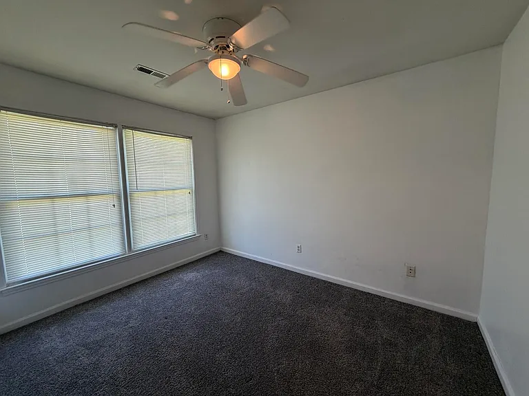 124 Miley Ave — Photo 9