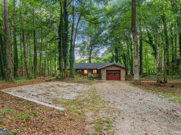 244 Lake Dr, Pine Mountain, GA 31822