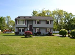 7 Canvasback Rdg, Waterford, NY 12188
