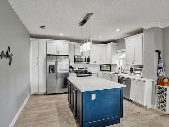 4th image of 12643 NW 6th Street