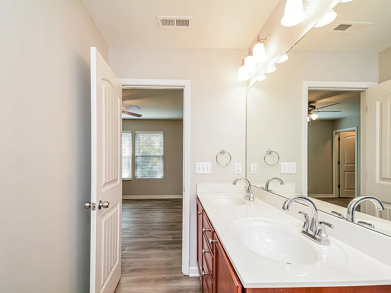 2203 Sunny Cove Dr — Photo 10