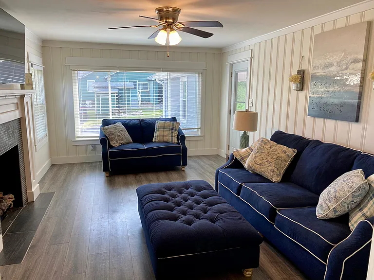 3128 Blue Springs Rd SE — Photo 2