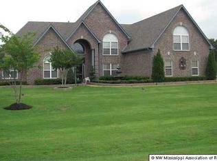 1516 Lindsey Ln, Southaven, MS 38672