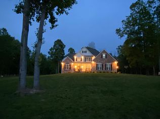 1353 Camp Ravine Rd, Burns, TN 37029