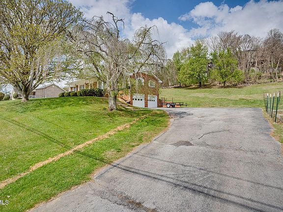 2nd image of 509 Pine Ridge Rd