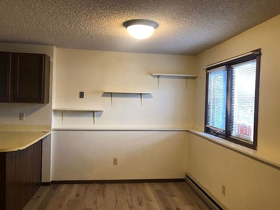 4th image of 405 S 19th Ave APT B