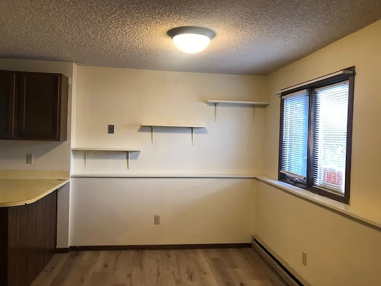 405 South 19th Avenue — Photo 4