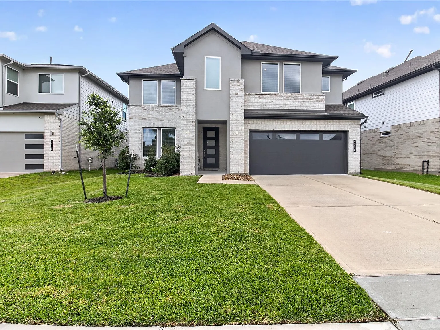4 bed, 3.5 bath, 3311 sqft, $3,500 — Photo 1