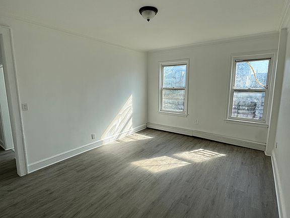 4th image of 170 Elmora Ave #8