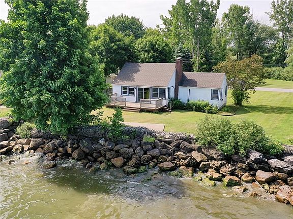 2nd image of 6328 Shore Acres Dr