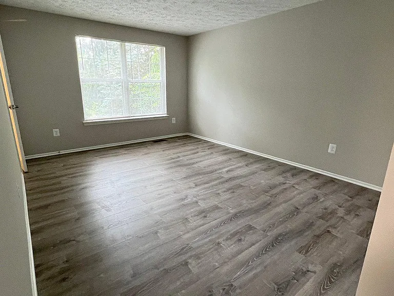 16337 Pewter Ln — Photo 13
