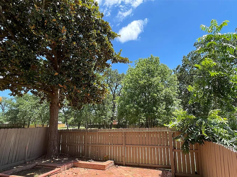 12315 Glenview Dr — Photo 8