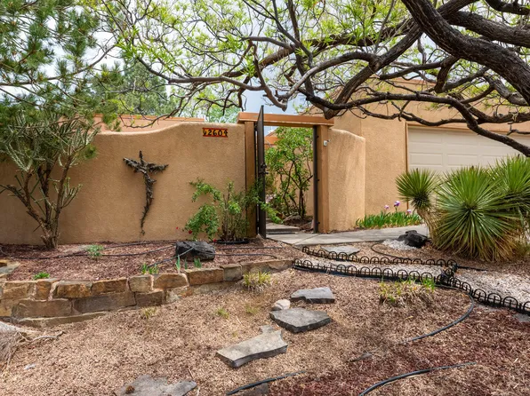 2604 Nakomis Dr NE, Albuquerque, NM 87112