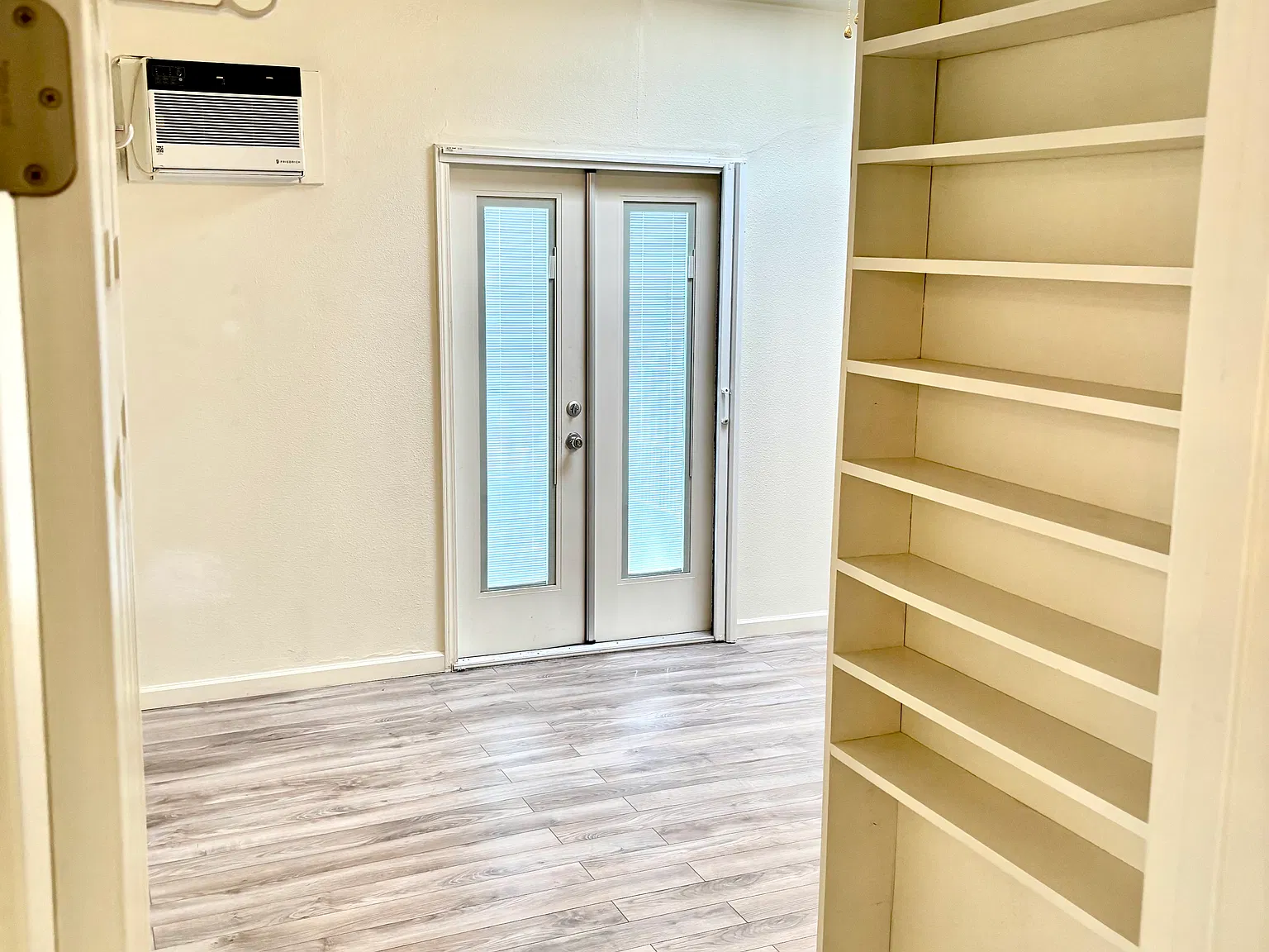 1 bed, 868 sqft, $1,750 — Photo 4