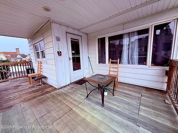 5th image of 514 Brook St