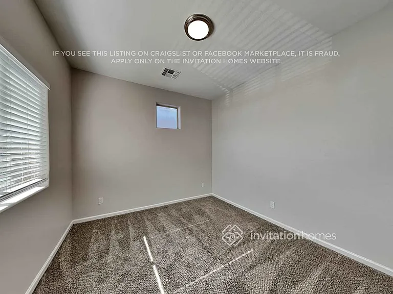 1840 W Pollack St — Photo 11