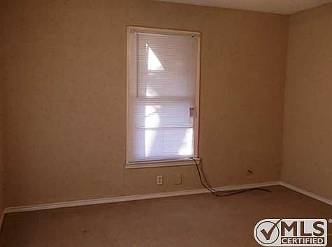 2nd image of 5304 Notre Dame Ave