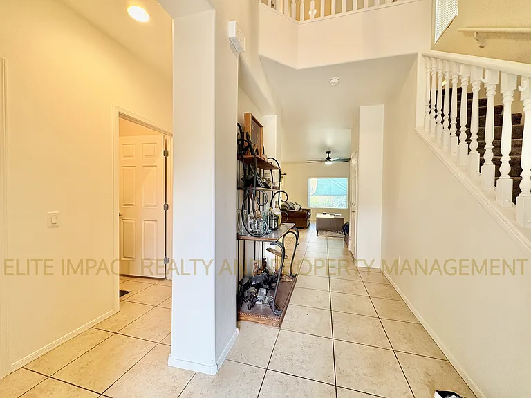 10728 E Sanctuary Ridge Ln — Photo 4