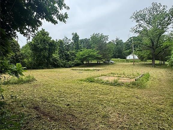 3rd image of 8190 State Highway 21