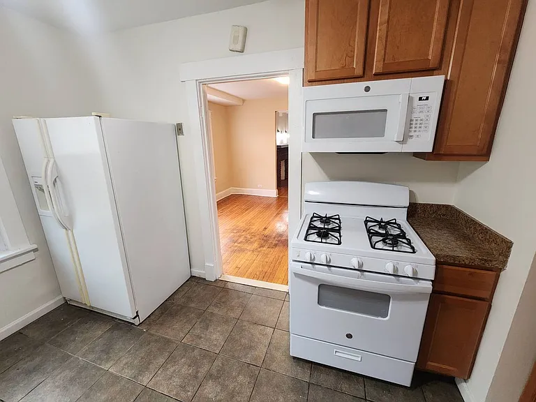 106 W Grace St — Photo 17