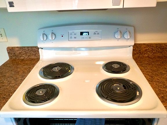 5th image of 11 Oak Forest Ln APT A