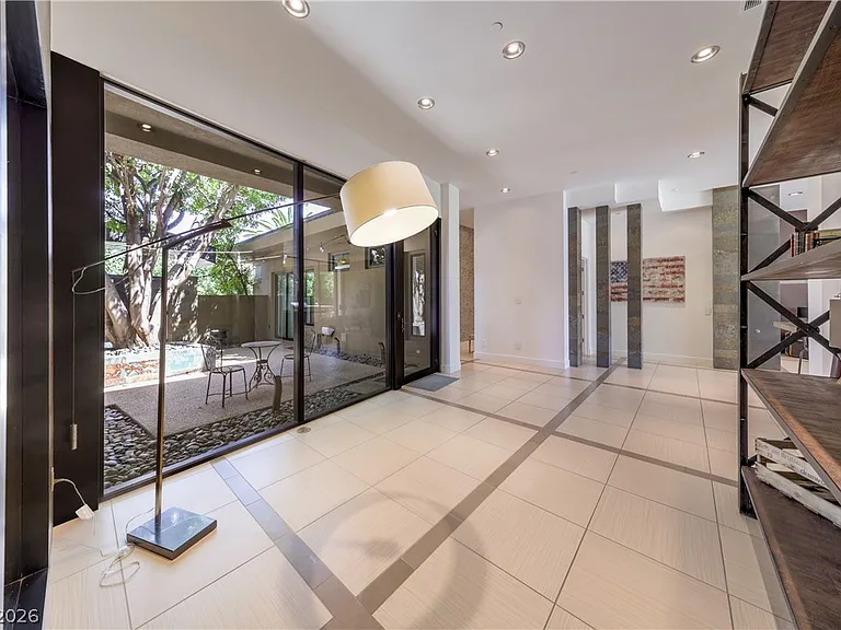 1501 Foothills Village Dr — Photo 11