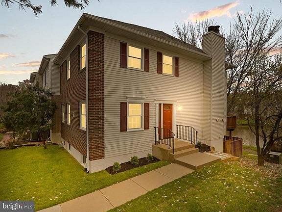 3rd image of 7110 Captains Cove Ct